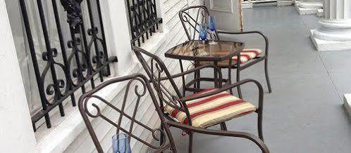 Hotel The Confederate House à Savannah Extérieur photo